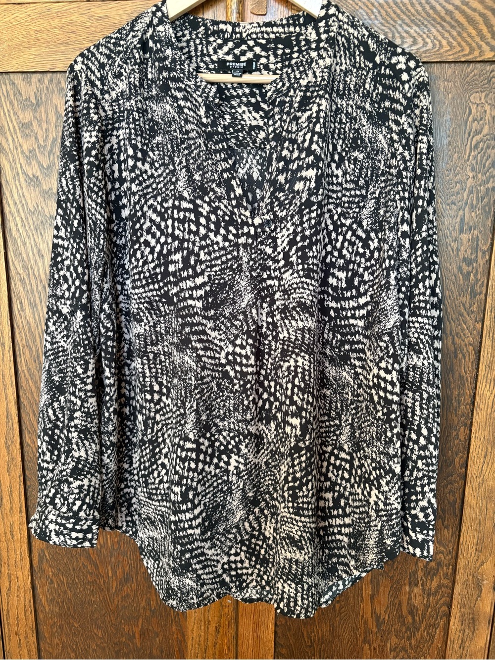 Premise Studio Tunic Length Blouse 1X Snake Print